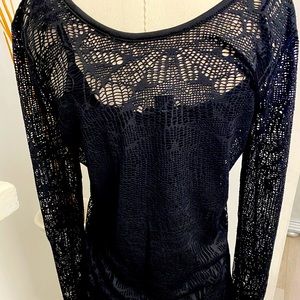 New top Armani Exchange